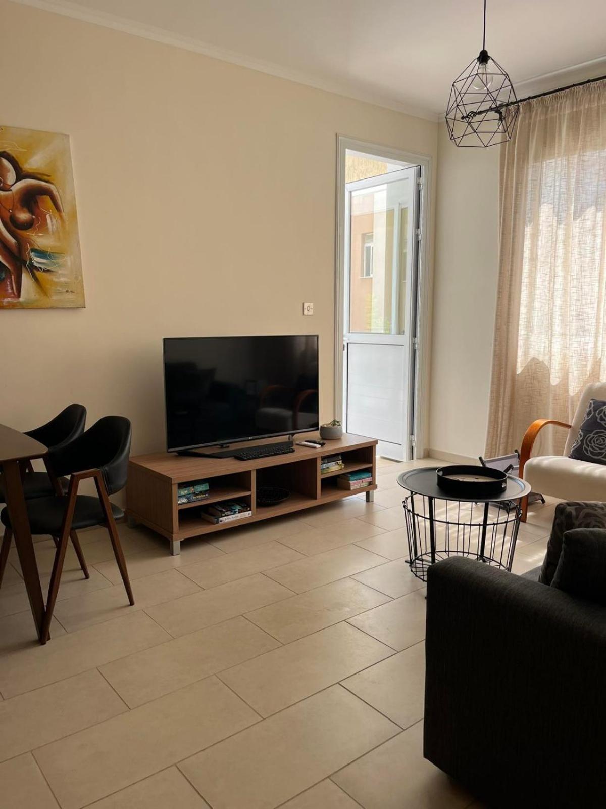 2 Bedroom Apartment, Zygos Centre Block D - By Imh Travel & Tours パ フォス エクステリア 写真