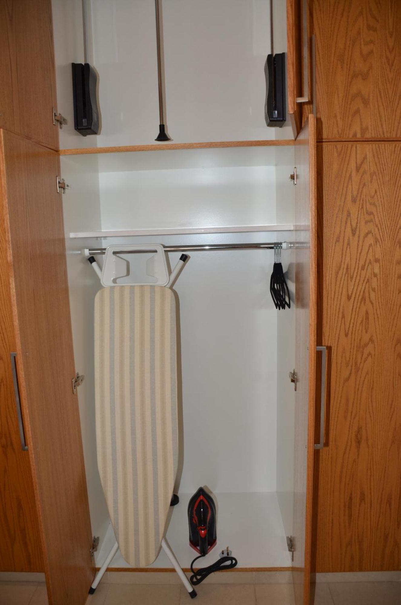 2 Bedroom Apartment, Zygos Centre Block D - By Imh Travel & Tours パ フォス エクステリア 写真