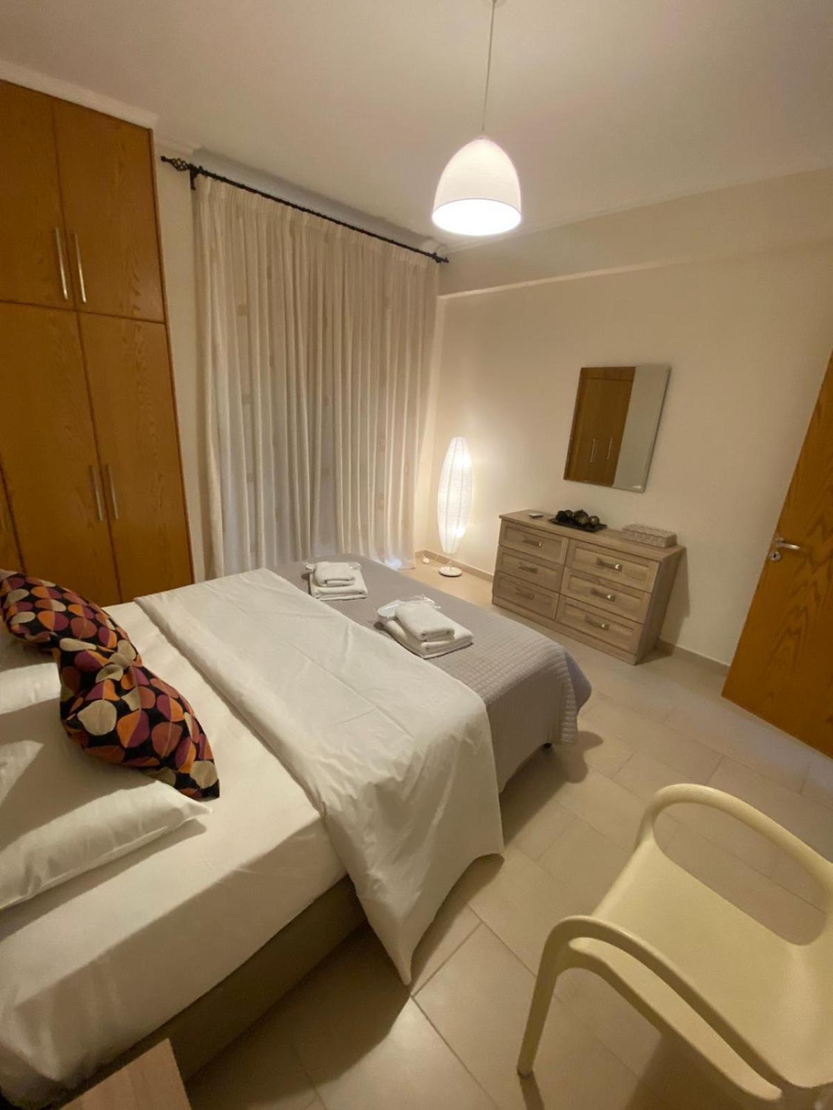 2 Bedroom Apartment, Zygos Centre Block D - By Imh Travel & Tours パ フォス エクステリア 写真